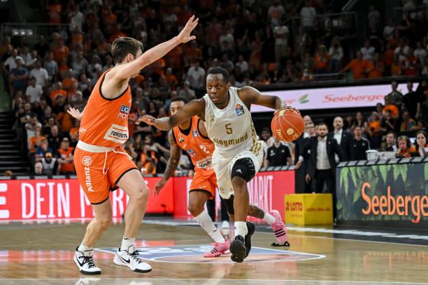 这次续约不 这次续约不